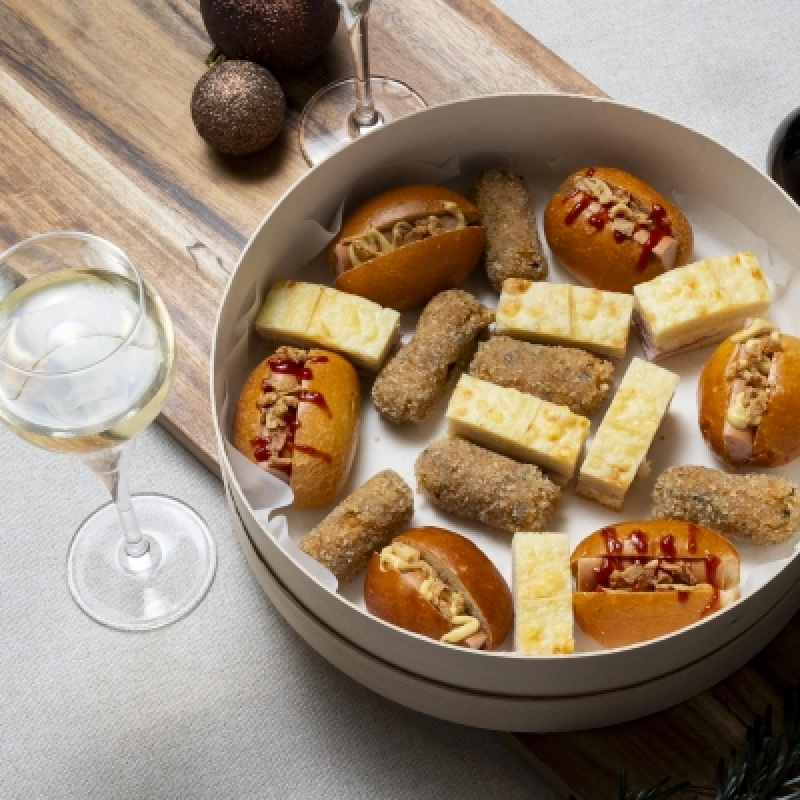 Minis hot-dogs, croquettes piment, croquettes thai et croque